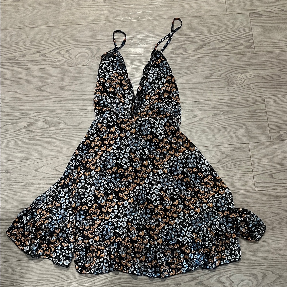 Chic Floral Mini Dress with Spaghetti Straps
